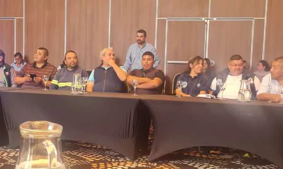 Emiliano Durand con gremialistas 009