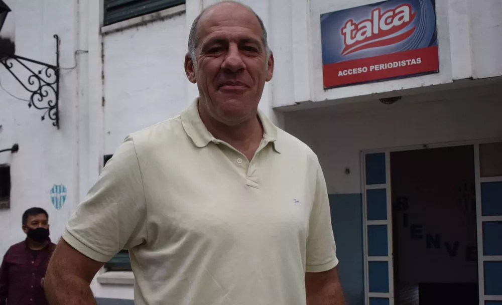 Marcelo Mentesana- presidente y la instalación de Mostaza en el club