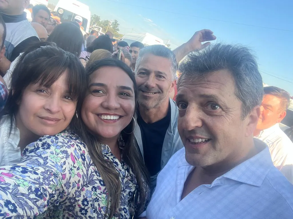 Lía Caliva- Coqui Juárez y Galíndez con Sergio Massa