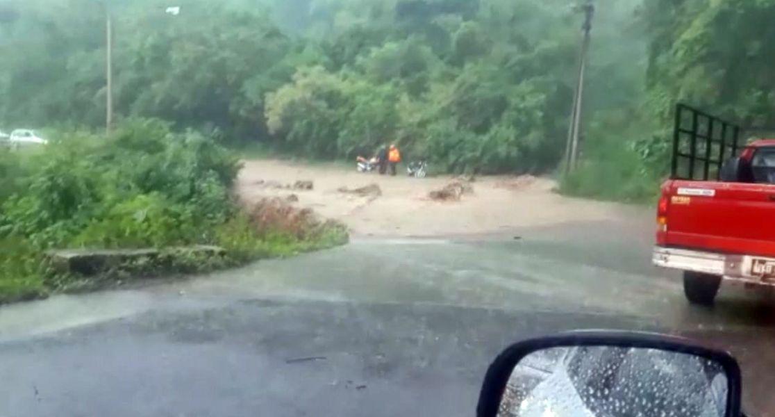 27049-con-la-lluvia-volvio-en-la-caldera-la-preocupacion-por-un-loteo (1)