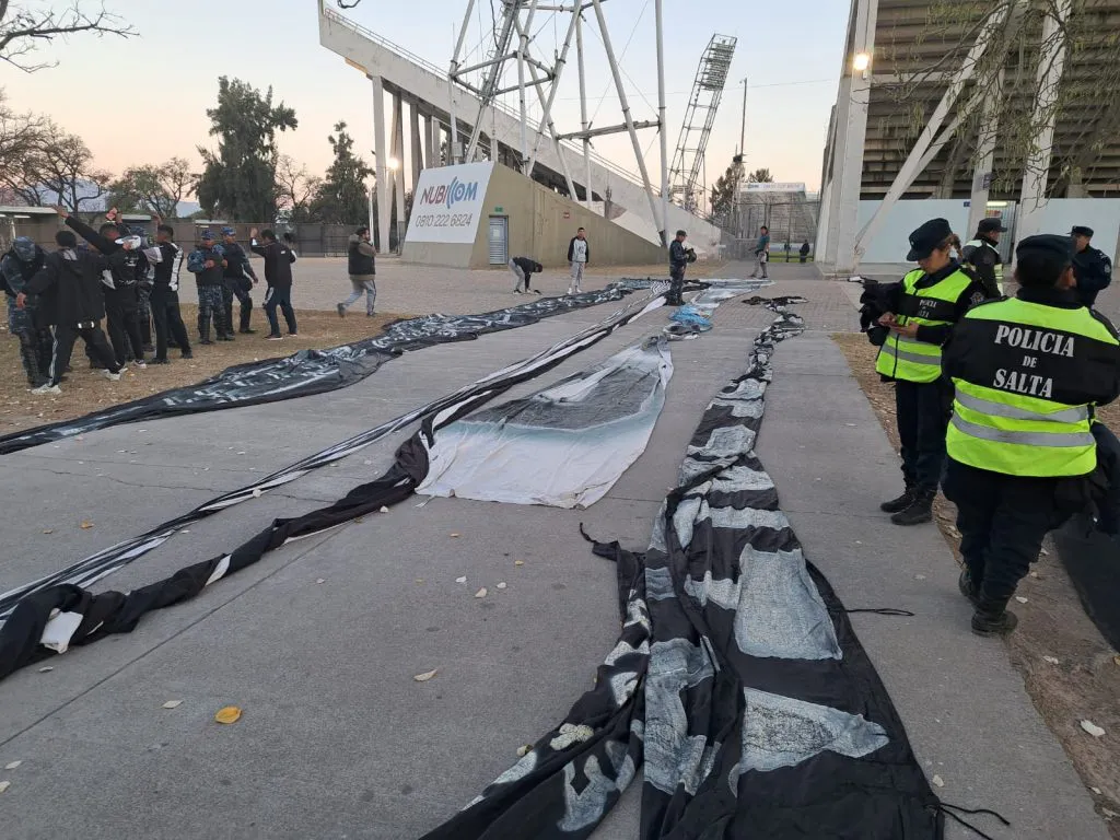 Operativo policial en el Martearena 1