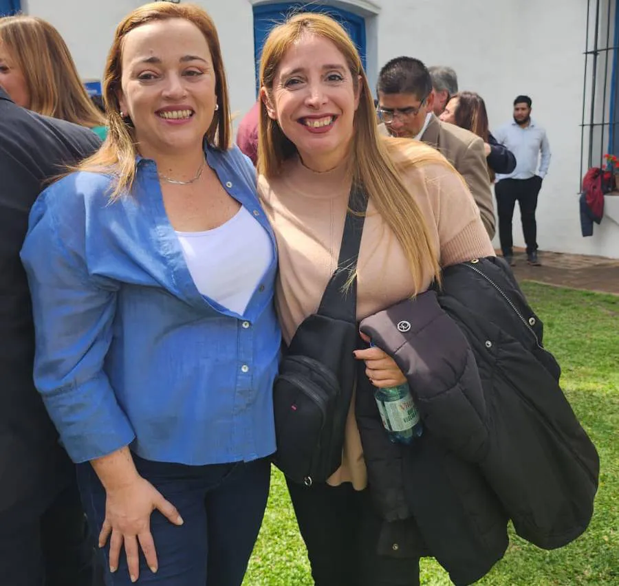 Soledad Troyano con Cecilia Moreau pta de la Cámara de Diputados de la Nación 002