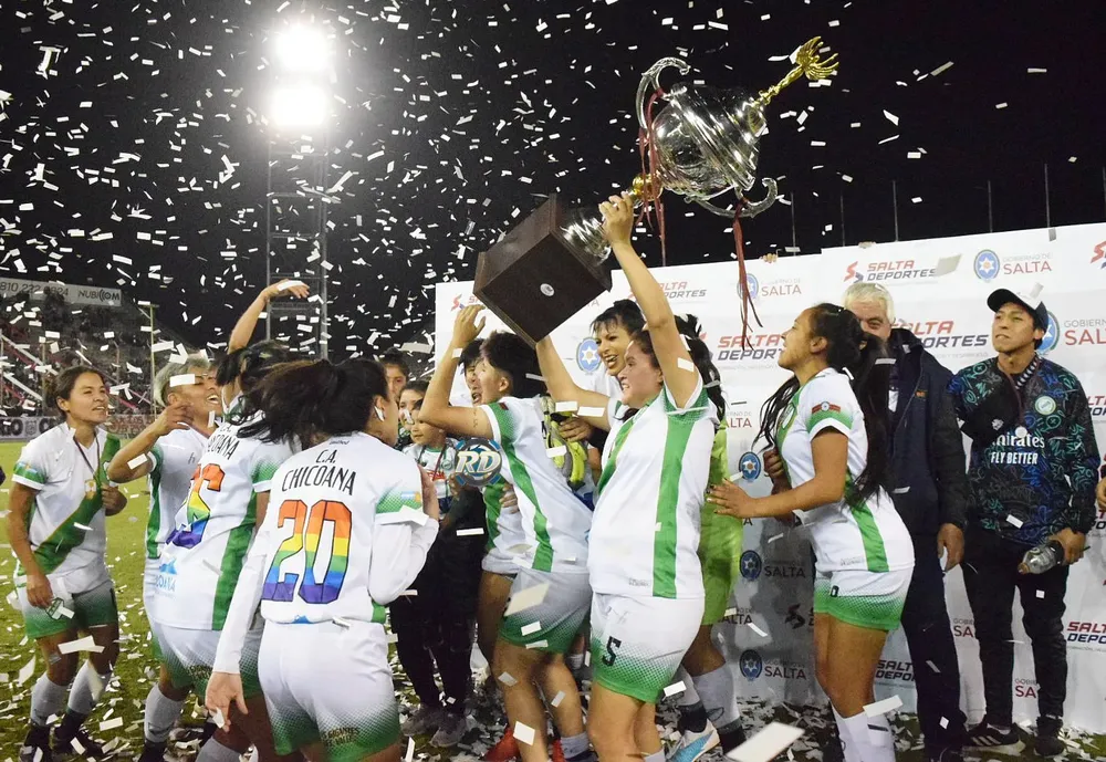 Chicoana campeon futbol femenino.