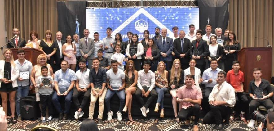 Valentina-raposo-y-kevin-benavides-son-los-deportistas-salteños-oro 2021