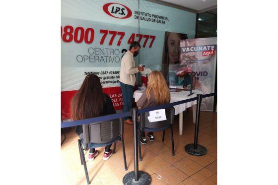 77944-se-habilito-un-vacunatorio-contra-covid-19-en-el-ips