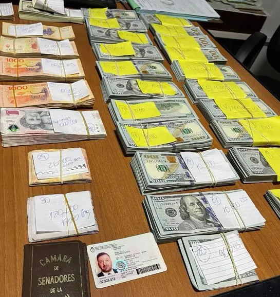 Kueider y el dinero que llevaba a Paraguay con su secretaria