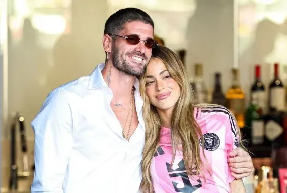 Rodrigo de Paul y Tini Stoessel