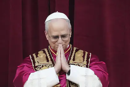 el-cardenal-robert-prevost-aparece-en-la-logia-HCPIFFIORVED5CQNRUOYCAHZOE