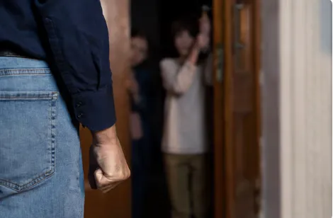 acosador.hombre.violencia