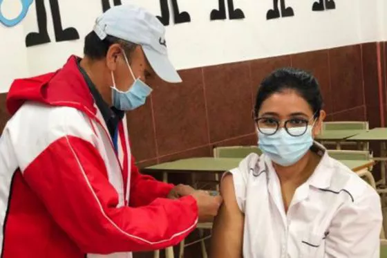 87527-en-salta-ya-se-aplican-las-vacunas-bivalentes-para-coronavirus-20230127161717