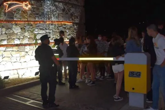 75555-la-policia-clausuro-100-fiestas-clandestinas-en-el-ultimo-mes