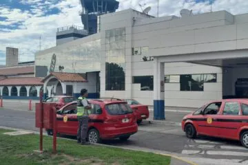 Aeropuerto-Martín-Miguel-de-Güemes - taxis