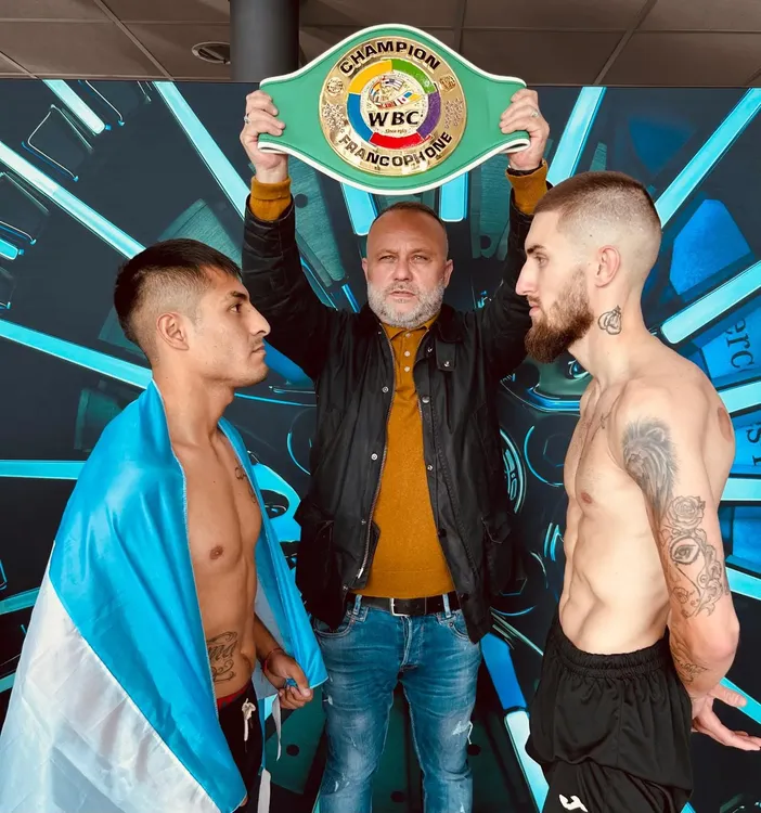 Sapito Liendro en el pesaje