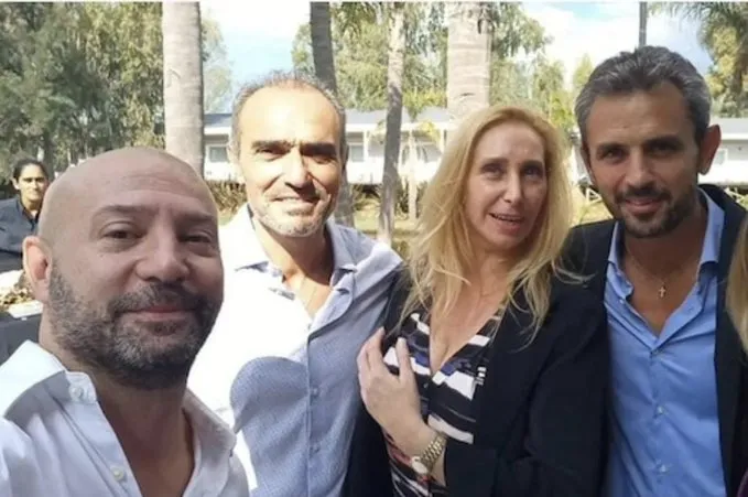 Diego Spagnuolo con Karina y Lule y Martín Menem