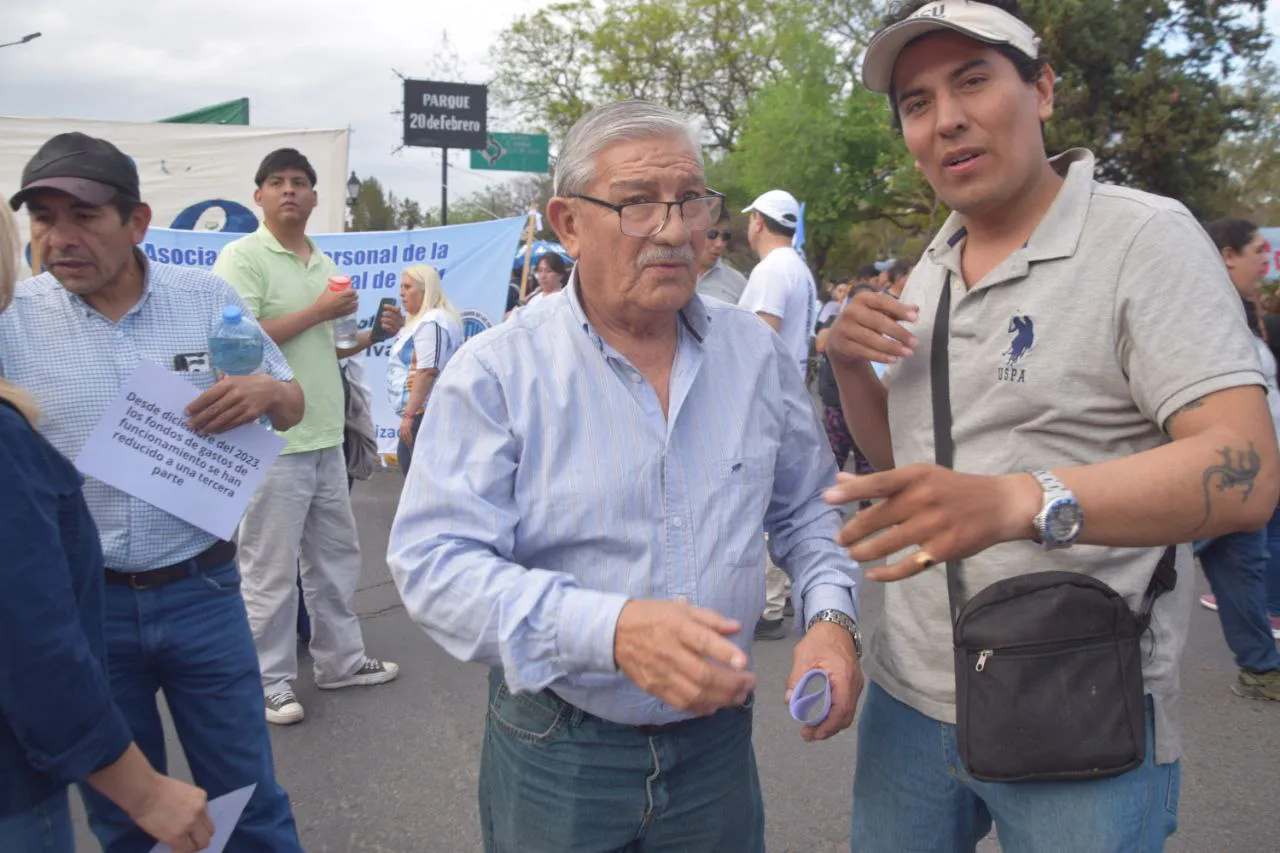 SERRUDO Pedro-Marcha por la universidad en Salta - Oct 2 (48)