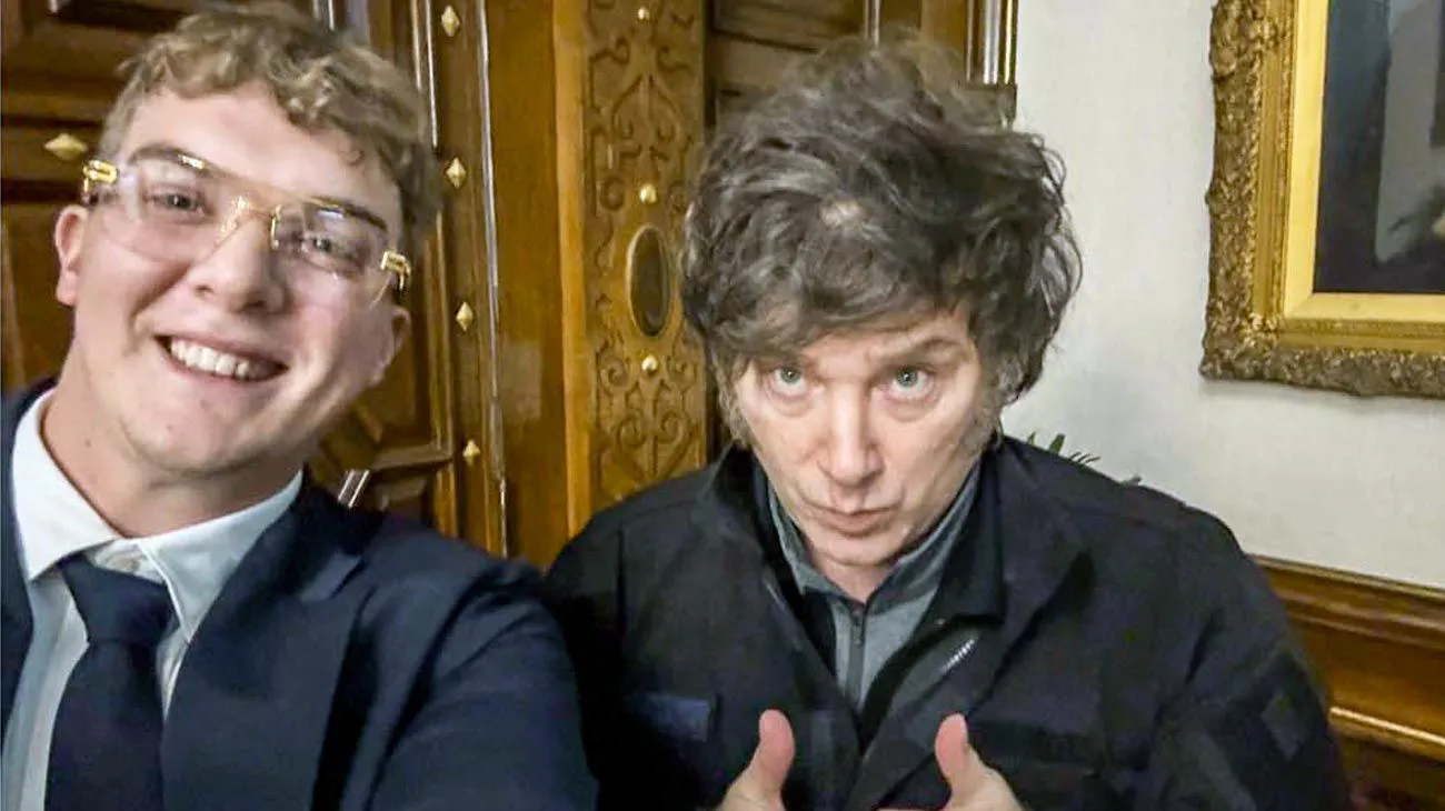 010325haydendavismileicedocg-1976676