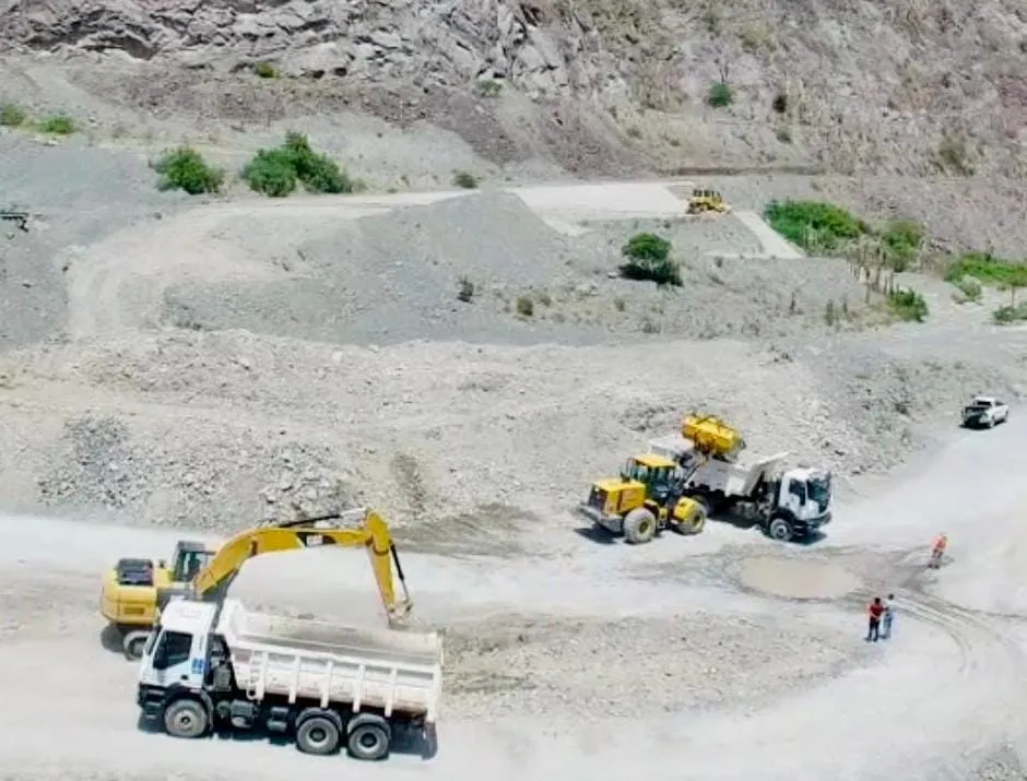 Vialidad Nacional y Ferrocarriles Argentinos1
