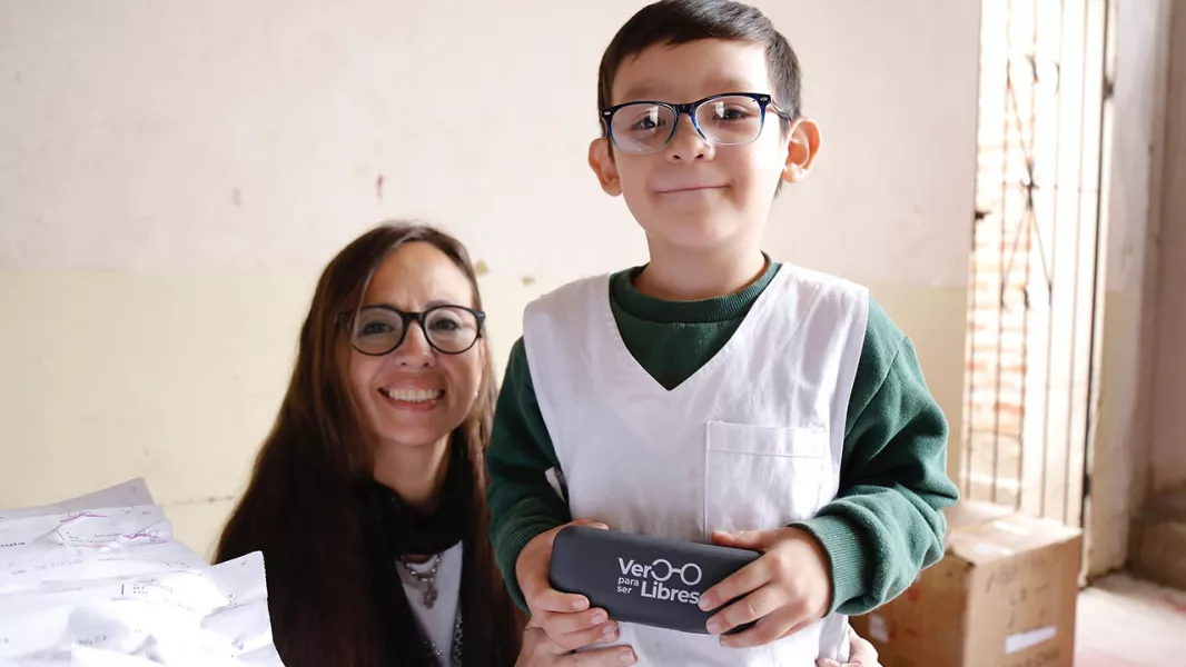 15112-ninios-de-tartagal-recibieron-anteojos-recetados-de-alta-graduacion