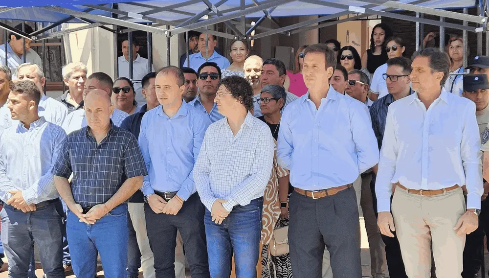 Gral Guemes entrega de una camioneta y una moto para la Comisaría Nro 11 (8)