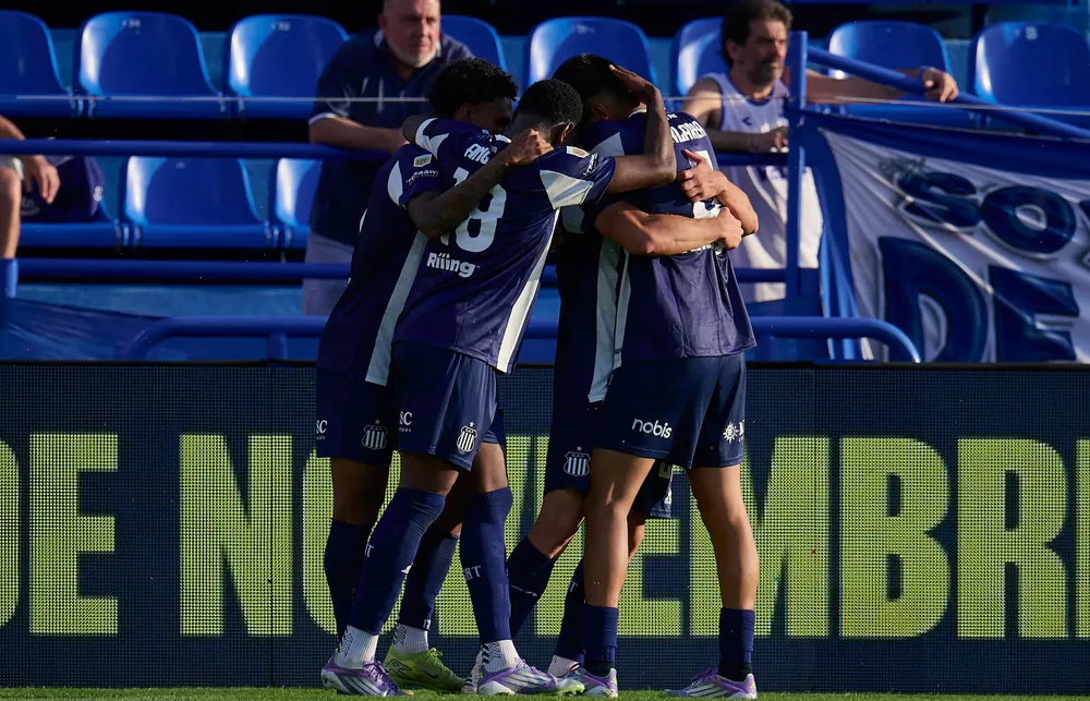 Talleres de Córdoba vence a Vélez