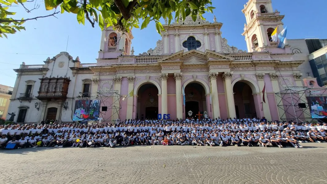 escuelas de la policia peregrinaron hasta la catedral 3