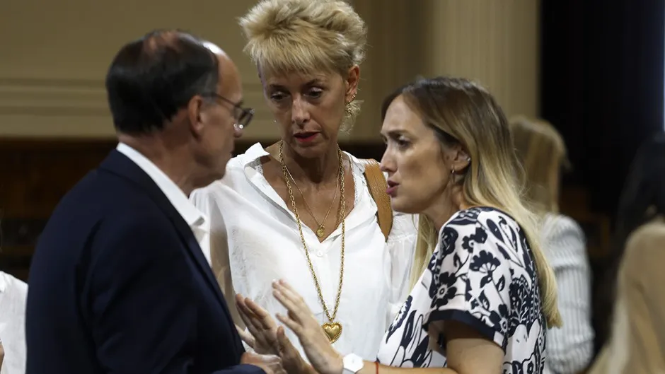 67b8eebaaf471_940_529!