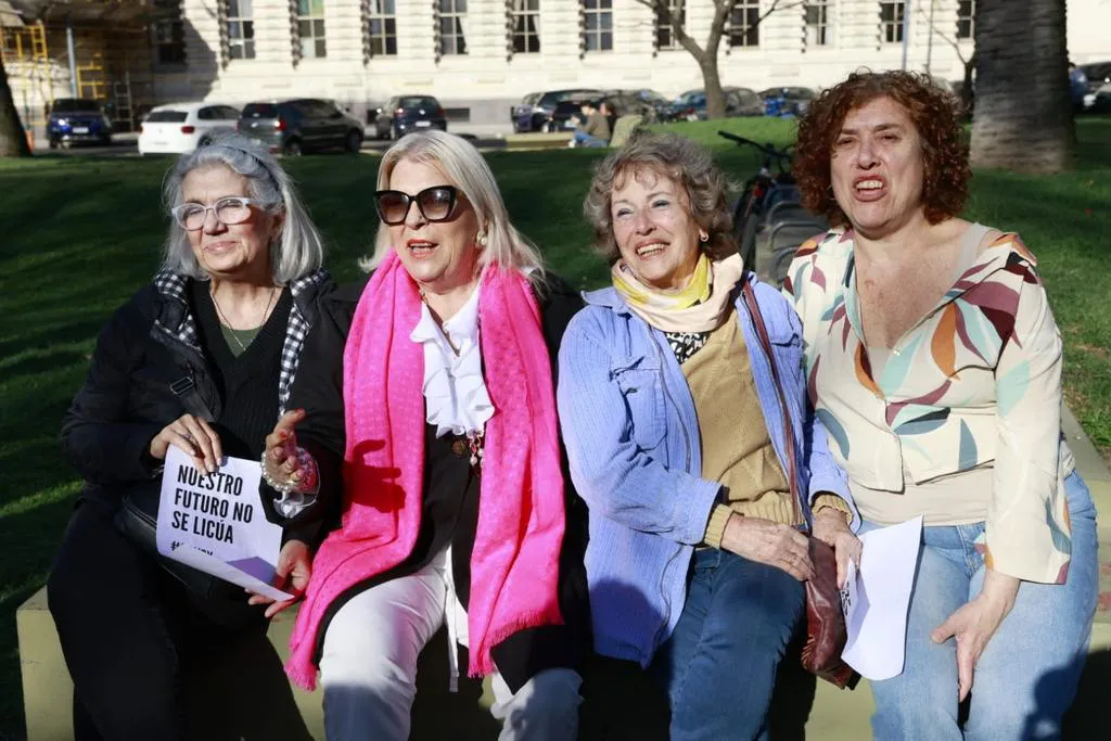 Lilita y sus amigas- somos cuatroa viejas espléndidas formadas en la universidad