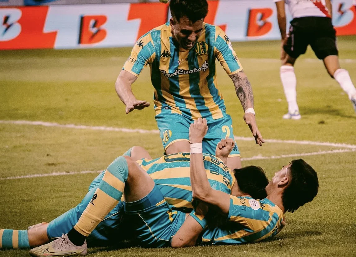 Aldosivi eliminó a River en el Martearena