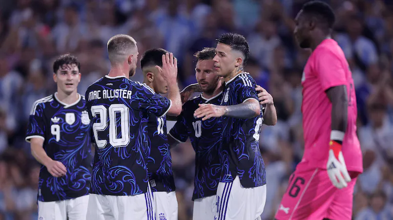 la-seleccion-argentina-recupero-su-nivel-y-golea-a-zambia-en-su-ultimo-amistoso-en-el-pais-antes-del-mundial-foto-efe-U6QYIBVXMZESNH4P6CYSTQ4G3Q