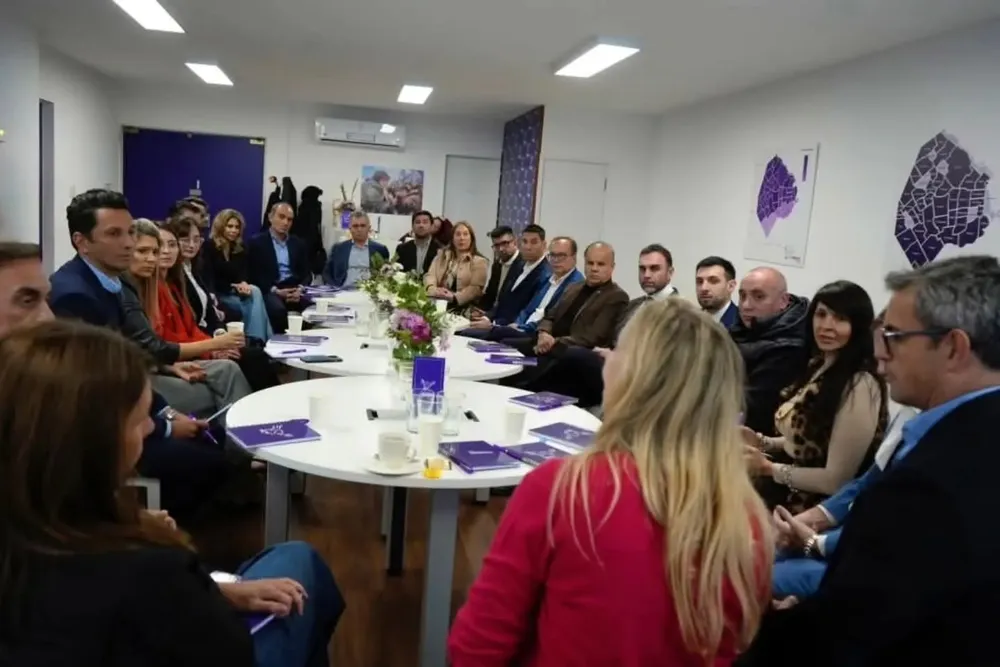 Karina Y los Menem juntaron a los jefes de departamentos (3)
