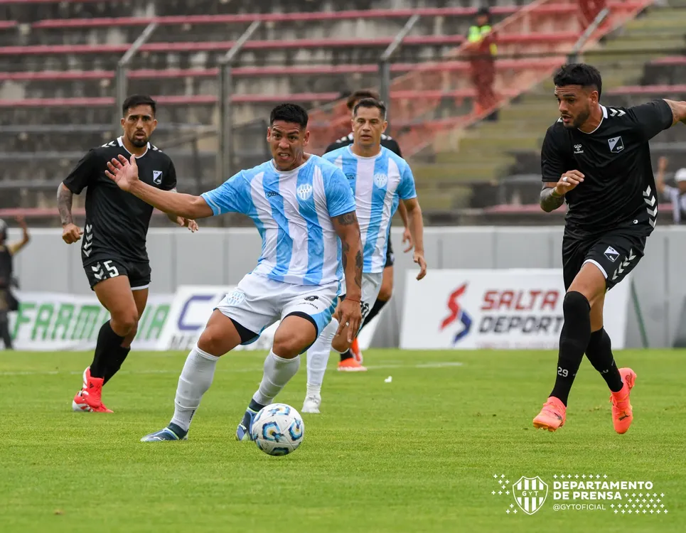 Central- Gimnasia, primer amistoso