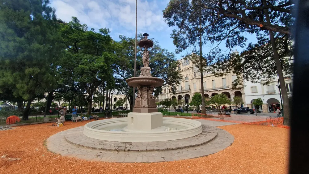 plaza-9-de-julio-fuente-2