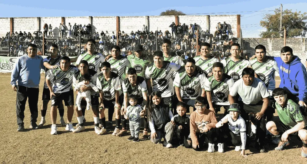 135 Viviendas campeón de la liga guemense de fútbol