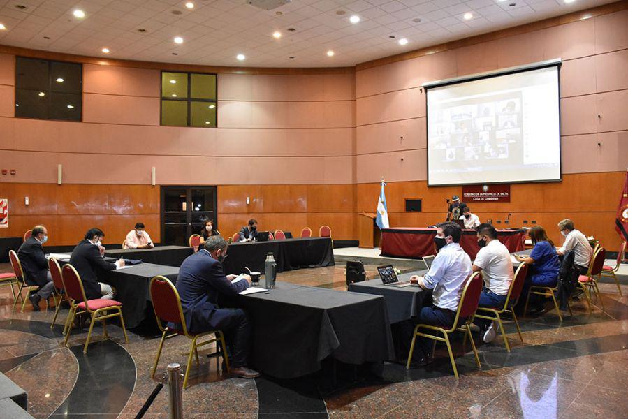 73511-resolucion-n-61-del-coe-se-permite-la-circulacion-entre-municipios-y-las-reuniones-familiares-hasta-20-personas