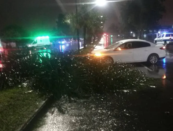 Tragedia en la Avda Paraguay- así quedó el auto