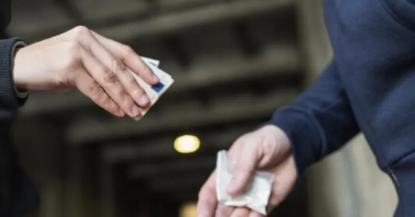 pasamanos.estupefacientes.droga_-840x440