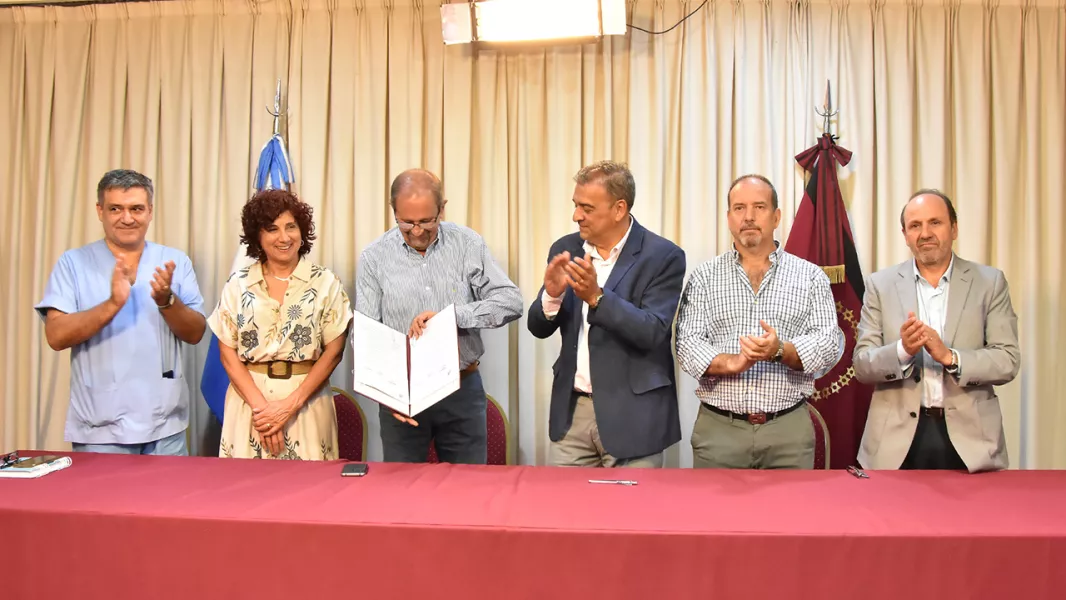 21161-el-gobierno-garantiza-la-atencion-medica-a-los-afiliados-del-ips-mediante-un-nuevo-acuerdo-con-el-circulo-medico-de-salta-20251217163443