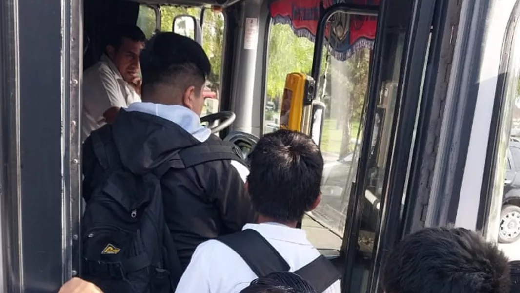 99014-hasta-este-viernes-6-de-diciembre-estara-vigente-el-pase-libre-estudiantil