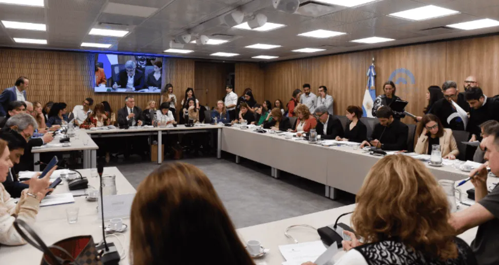 Captura de pantalla 2025-11-06 114047