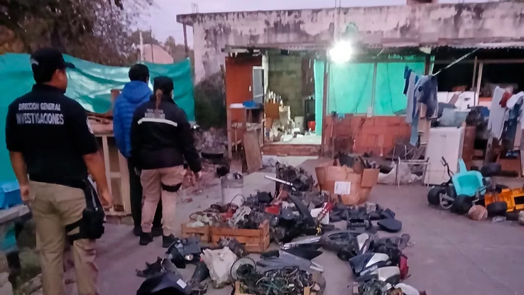 101546-la-policia-desbarato-una-red-delictiva-dedicada-al-robo-y-desguace-de-motos-en-el-valle-de-lerma