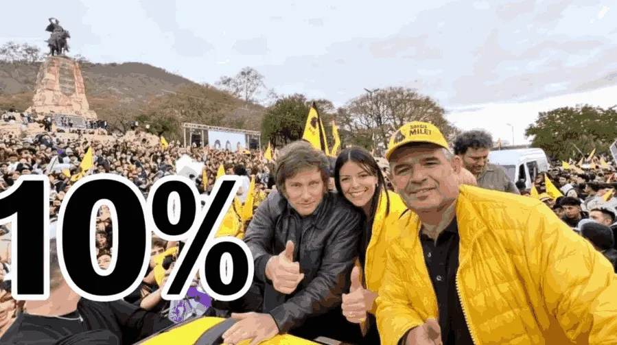 Milei con Orozco y Olmedo en el Monumento al Gral Guemes