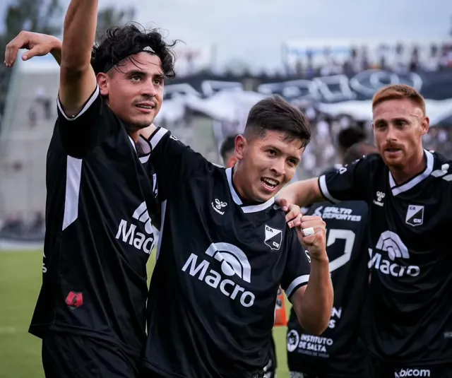 IMG_1244 de tamaño mediano