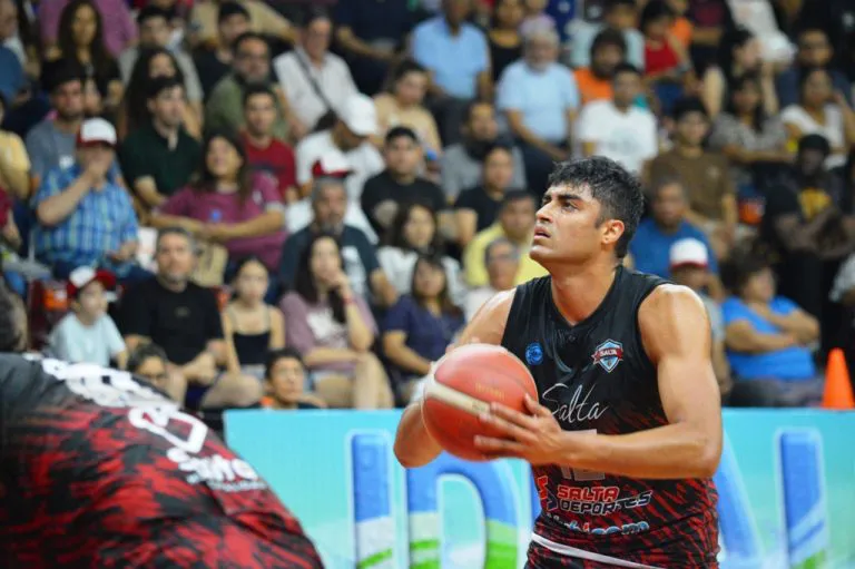 AJA241125-34-768x511