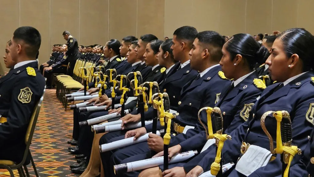 Egresados de la Policia 3