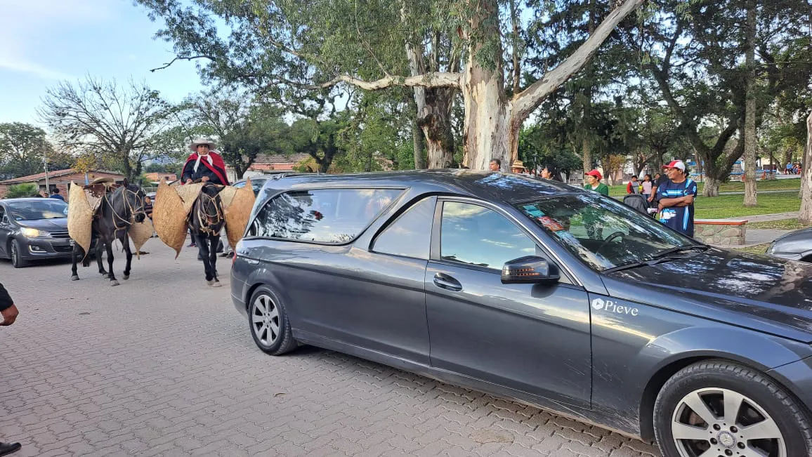 LA SILLETA- Ricardo Bartolomé Ovanda Rama Seca sepelio (3)