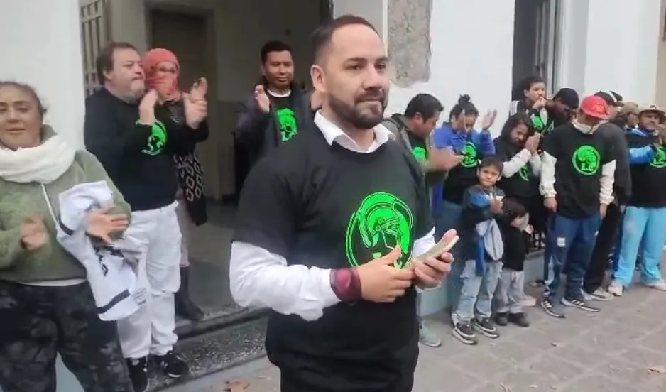 Facundo Guzmán influencer que fue candidato de Felicidad explica los motivos de la toma 003