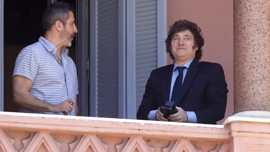 672a8c7360f45_940_529!