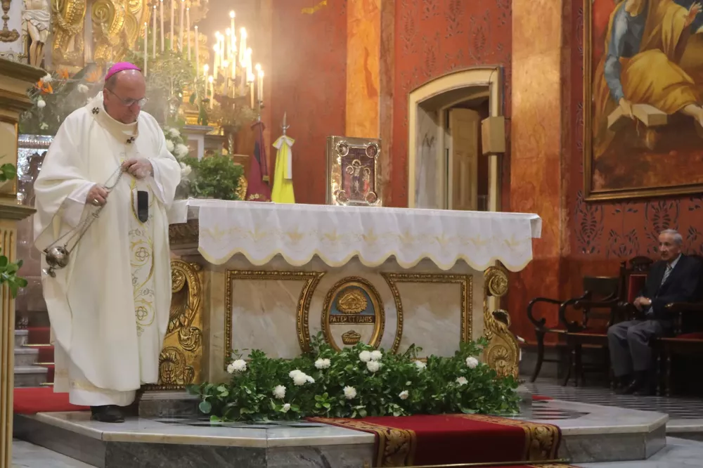 Cargnello en viernes santo en la Catedral (2)