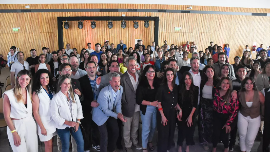 99007-con-participantes-de-18-provincias-se-realizo-en-cafayate-la-1-convencion-de-empresarios-jovenes-de-faevyt