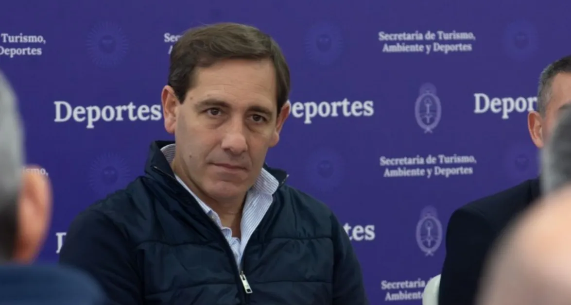 Los trolls piden echar a Garro porque le exigió a Messi